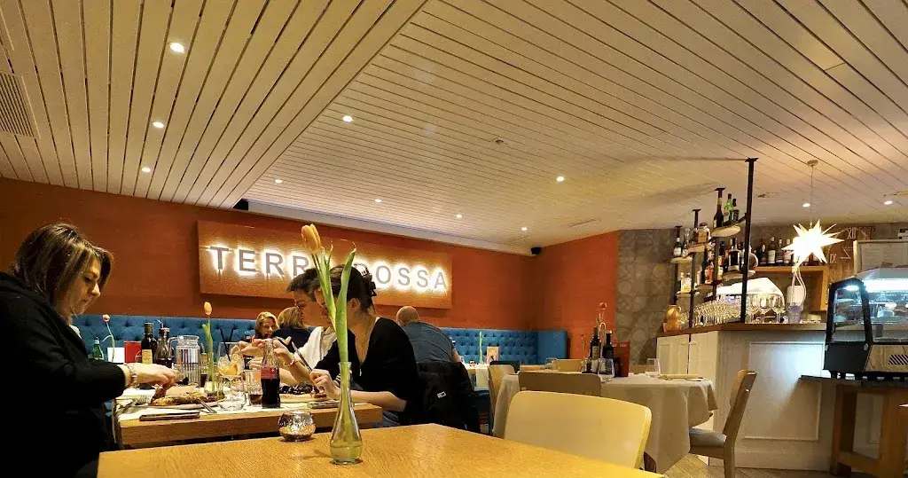 Sebastian Reiz_Terra Rossa_Lutry_recensione