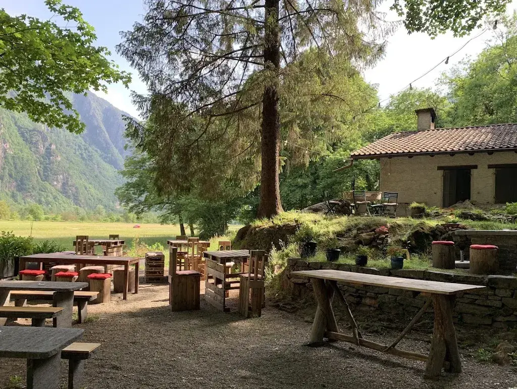 Grotto Centena restaurant à Lostallo