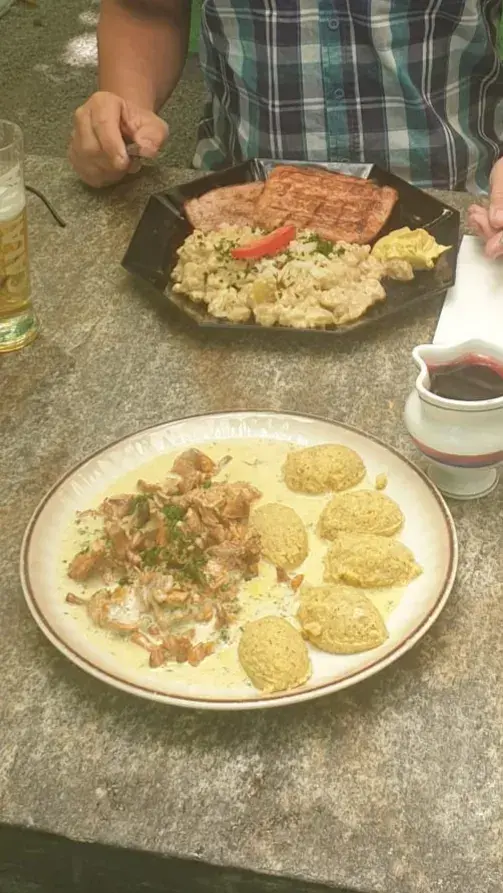 Brigitte_Grotto De-Ritz_Lostallo_avis