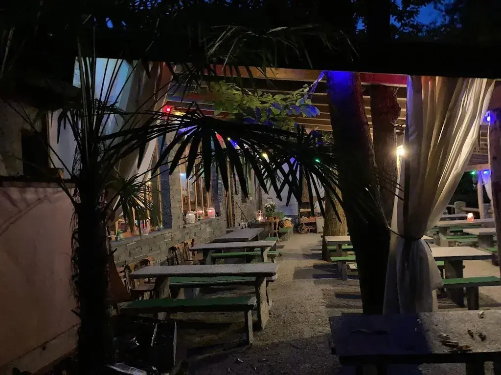 Grotto De-Ritz_Lostallo_slider_image_1