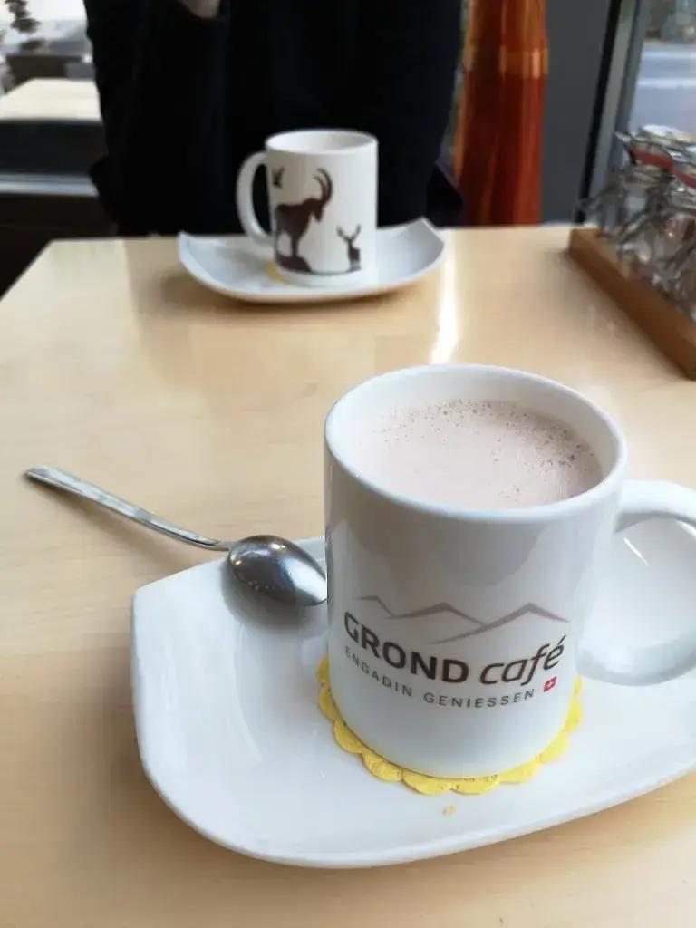 Menu_Grond Engadin_Sils-Segl Maria_image_5