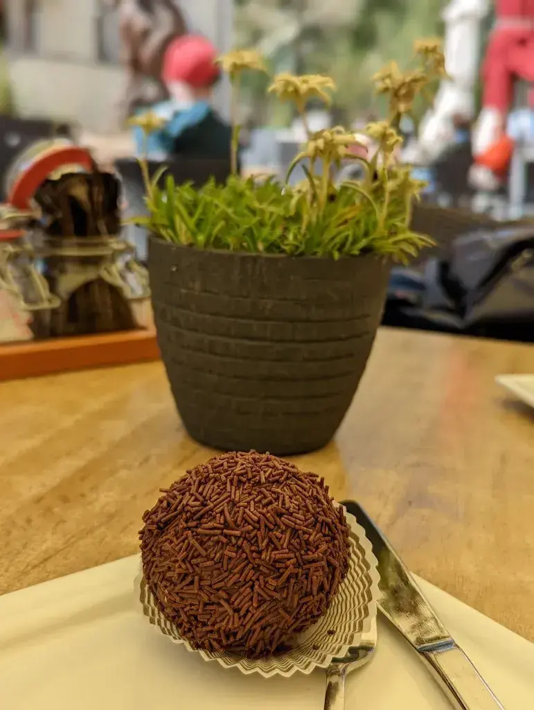 Gyuri Zelena_Grond Engadin_Sils-Segl Maria_review