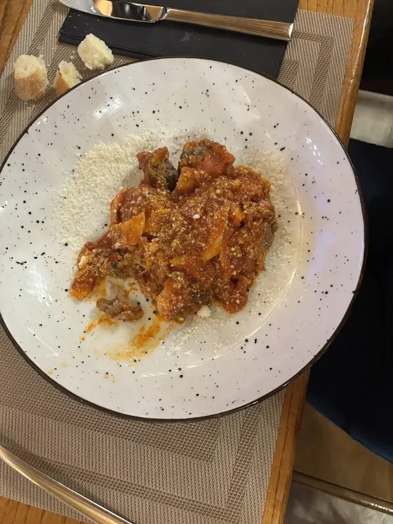 silvia baldissera_Osteria & Pizzeria Sir WALLY by Beach Club_Sils im Engadin/Segl_review