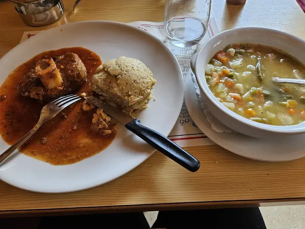 Junbo Zhao_Ristorante Chesa Veglia_San Bernardino_review