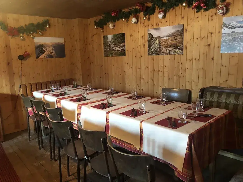 Hütte Pian Cales_San Bernardino_slider_image_1