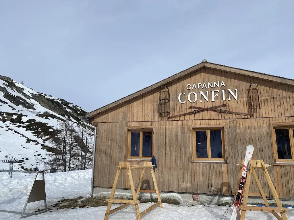 Capanna Confin_Mesocco_slider_image_1