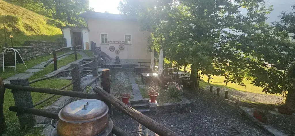 Florence Gertsch_Grotto San Fedele_Roveredo_review