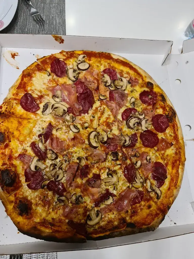 Menu_Pizza Arena_Biel_image_6