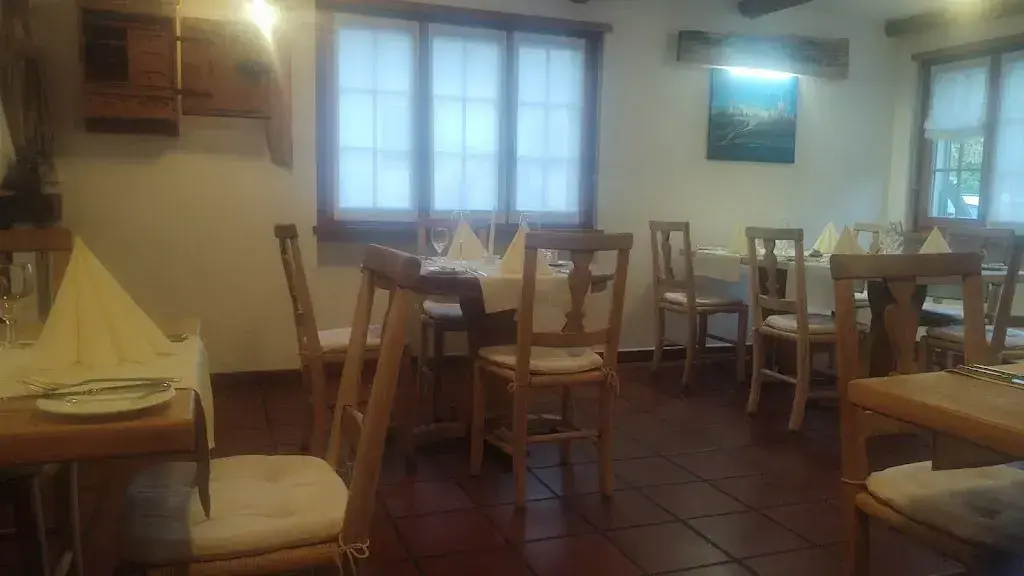 uwe holz_Albergo Santana e Ristorante_Roveredo_avis