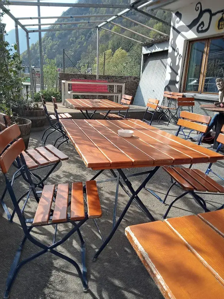 Arturs Pub restaurant in Roveredo