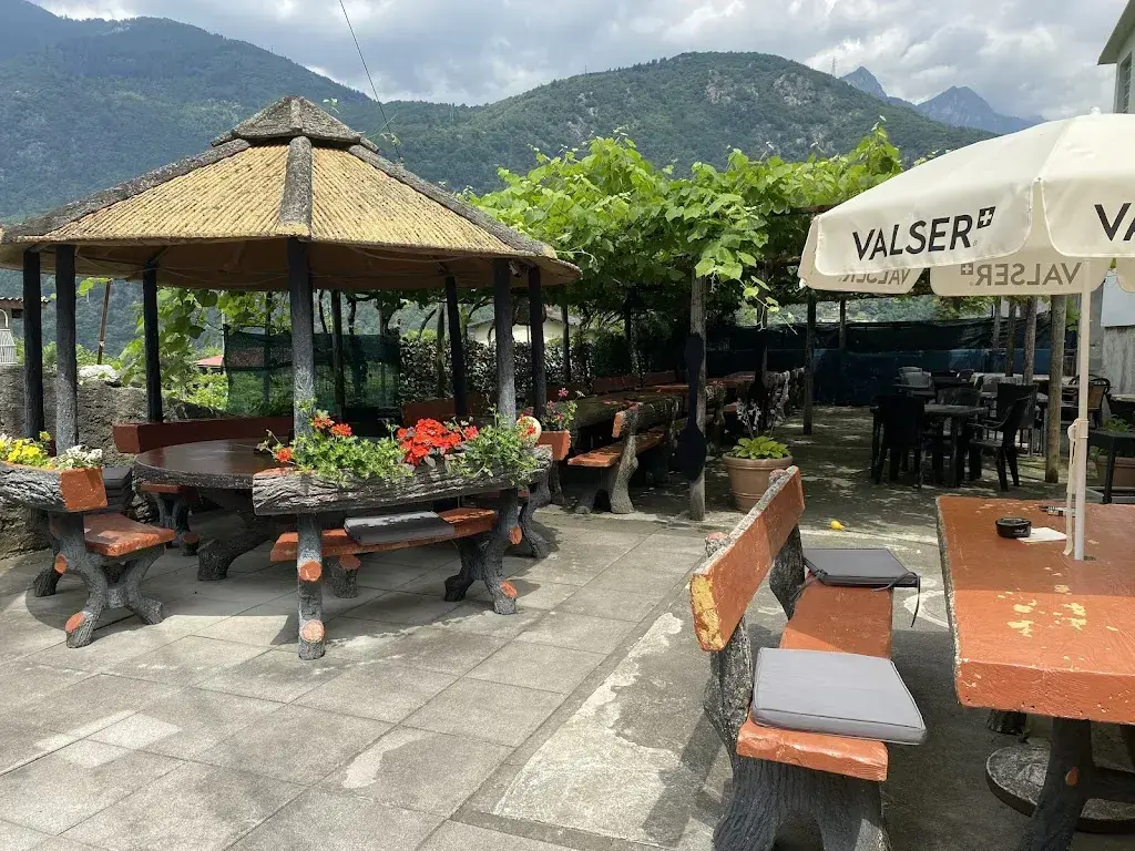 Roveredo restaurant in Roveredo