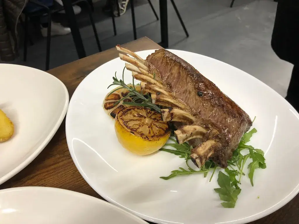 Bistro 3544_Lumino_slider_image_2