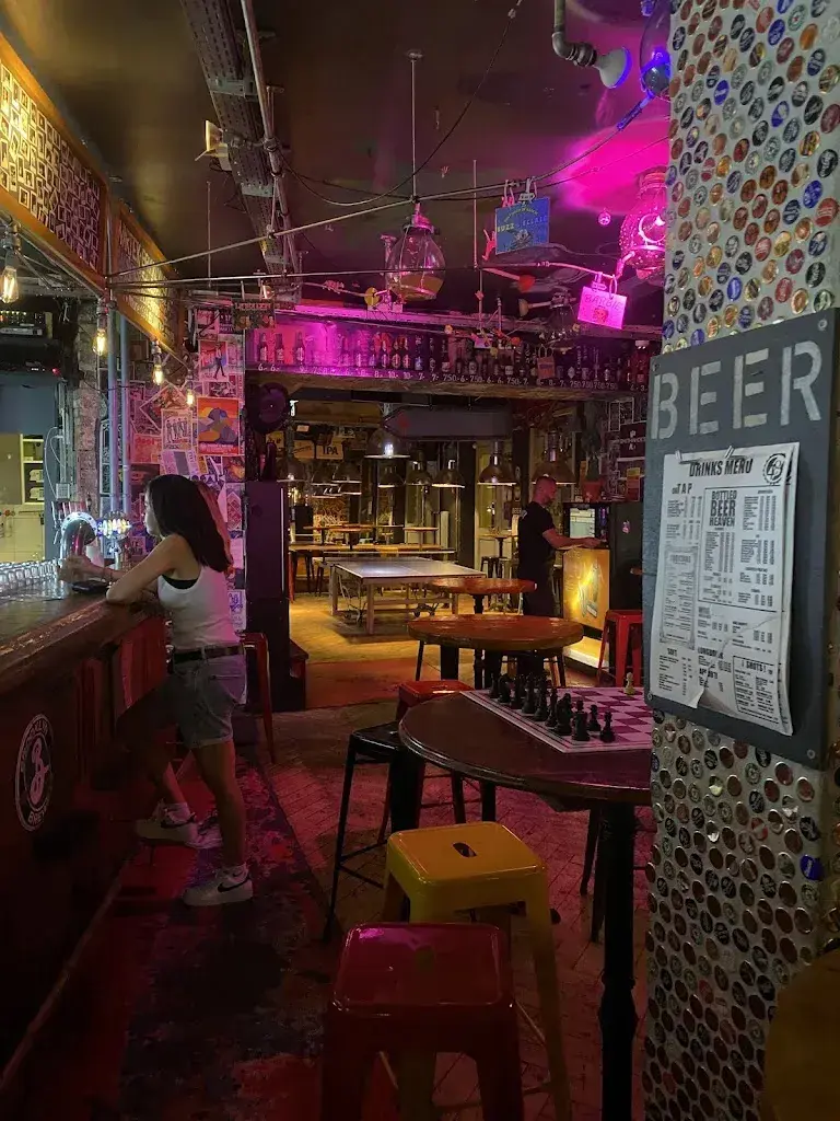 Da silva Jessica_Bar 48_Biel_review