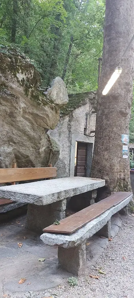 Anna Mart_Grotto Sacchi_Riviera_recensione