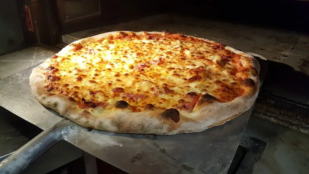 Menu_Hot Pizza_Biel_image_8