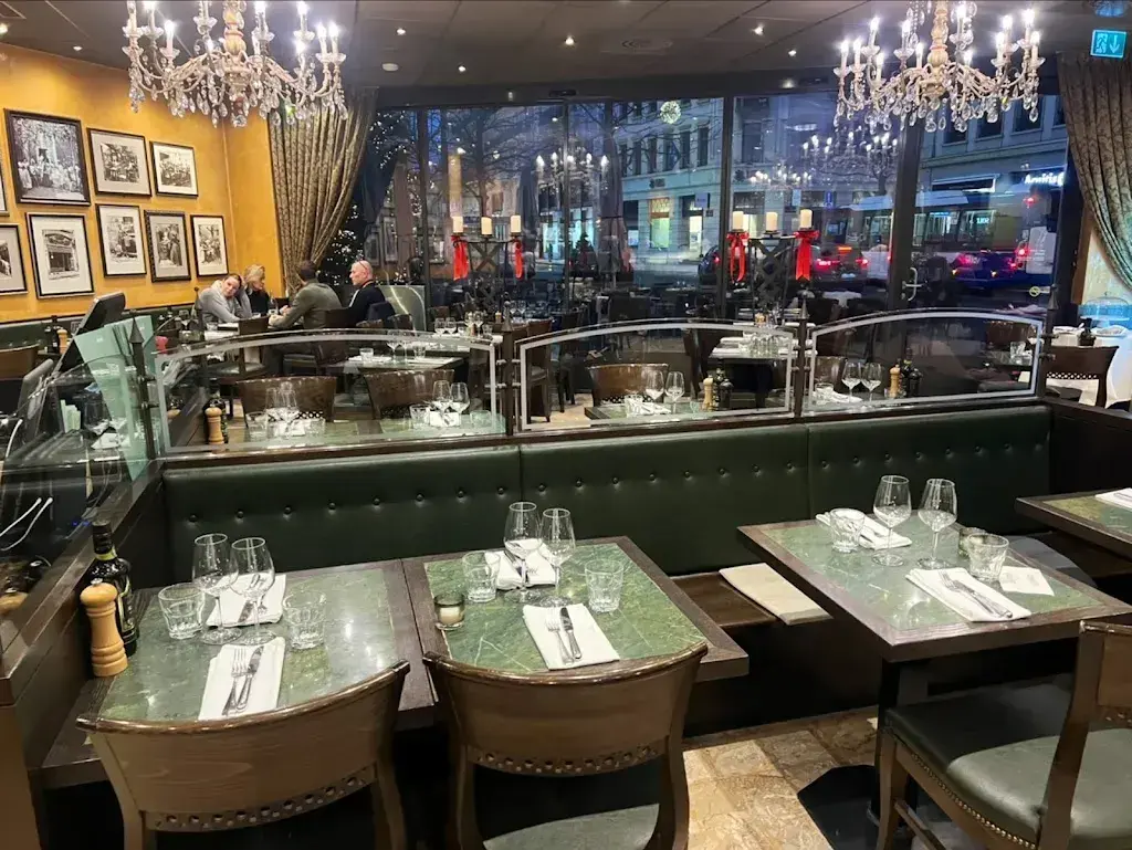 Ahmad_Molino_Vevey_review