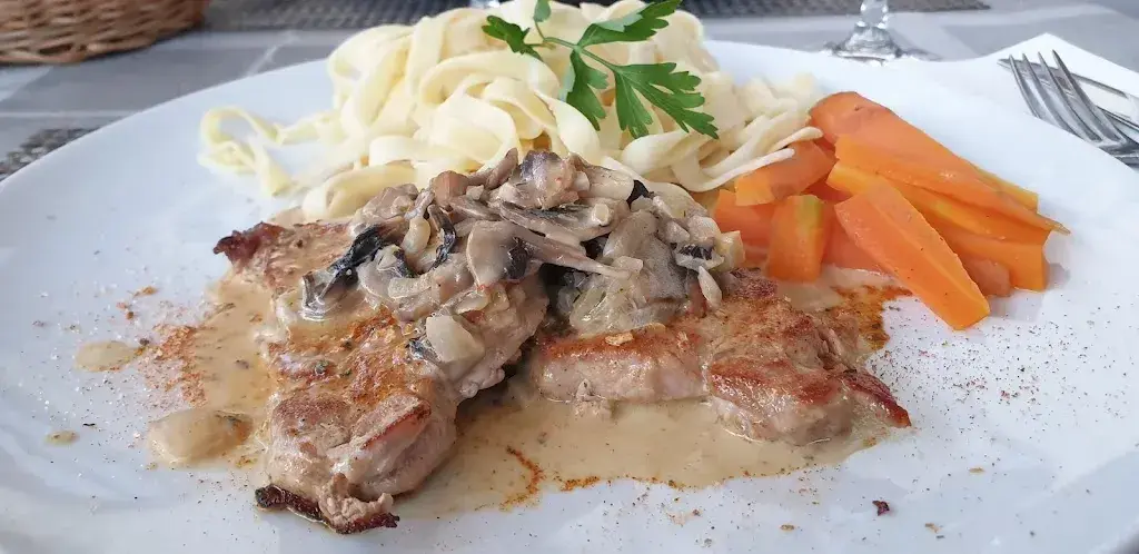 Alexander Meisel_Schweizerhof_Santa Maria Val Müstair_review