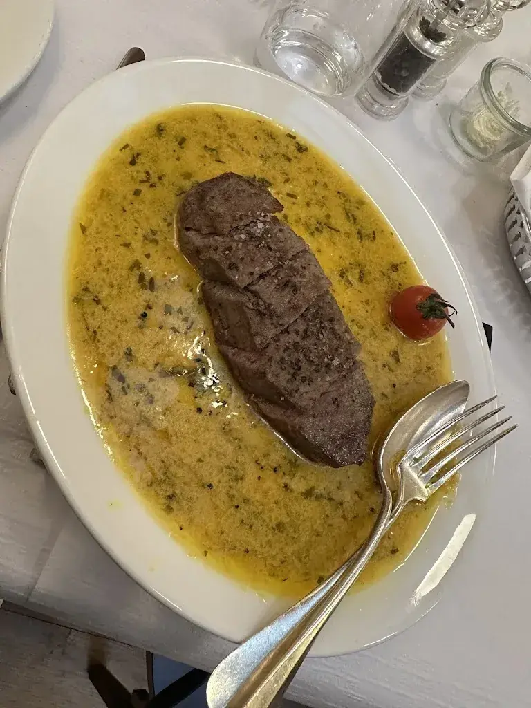 Lucie Naidenov_Zimmermania_Bern_review