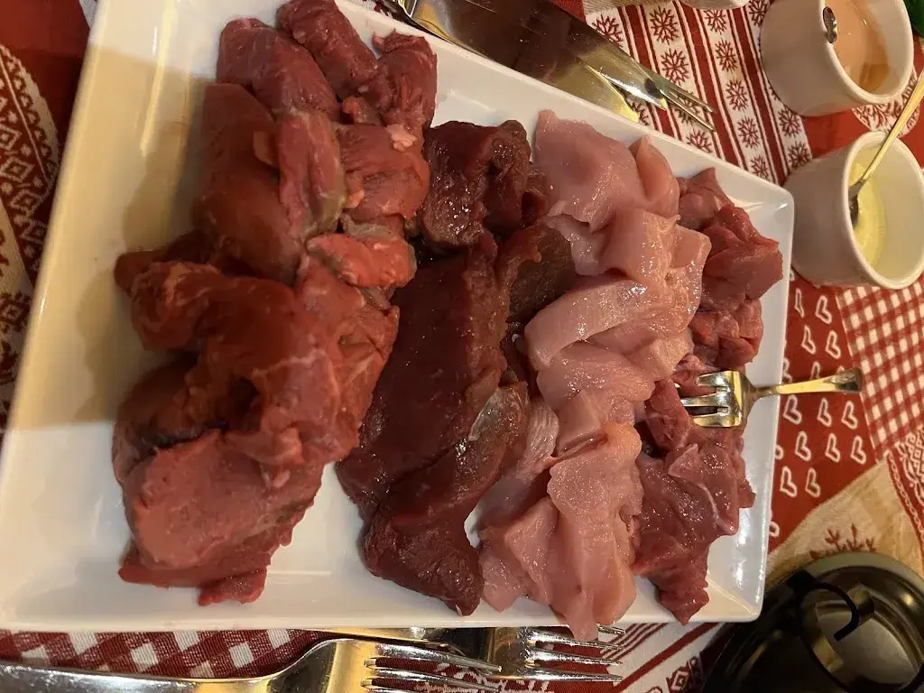 ShuZhen Chua_Kirchner Stübli_Davos Dorf_review