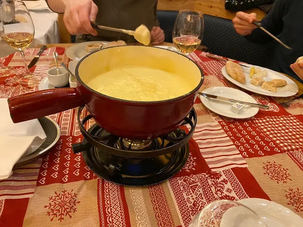 Stephan Wagener_Kirchner Stübli_Davos Dorf_review