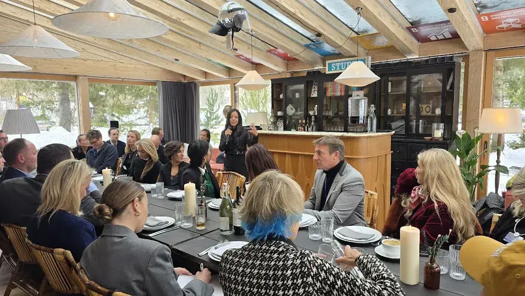 Joseph Raczynski_Clubhouse Restaurant-Bar-Lounge_Davos_review