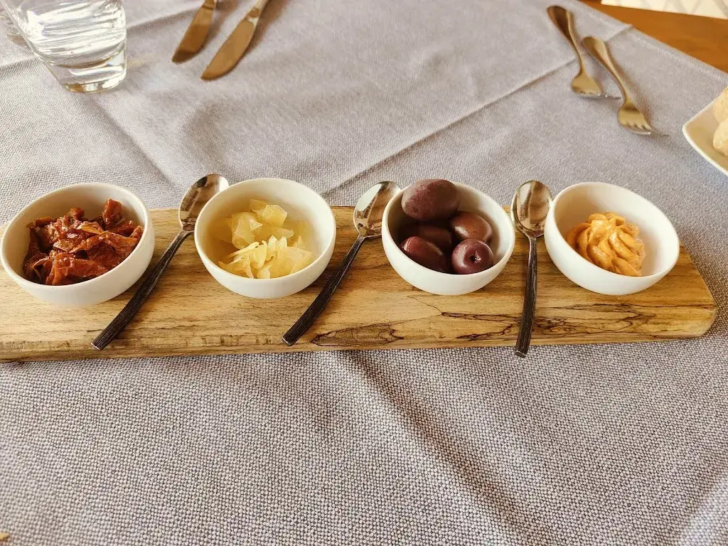 Armin Schumacher_Misterius - Das Rätselrestaurant_Pragg-Jenaz_review