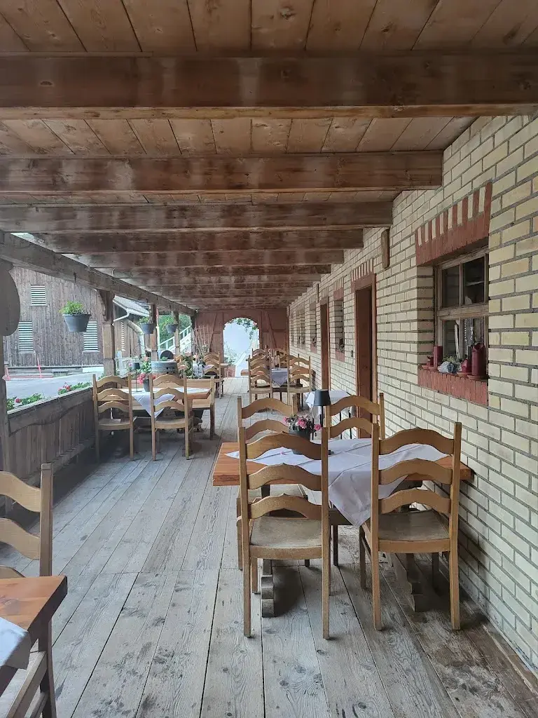 Misterius - Das Rätselrestaurant_Pragg-Jenaz_slider_image_1