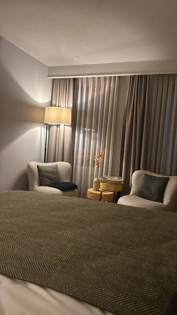 Julian Farrow_Seven Peak_Klosters-Serneus_recensione