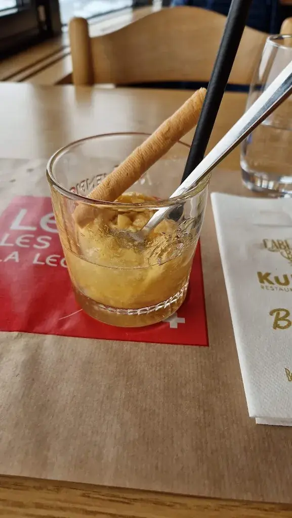 Ricardo Argüello (Richy36)_Tournant Panoramique Le Kuklos_Leysin_review