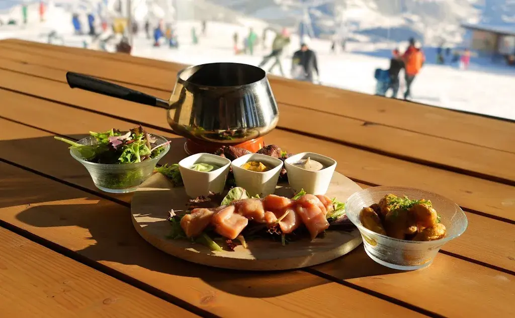 Tournant Panoramique Le Kuklos_Leysin_slider_image_3