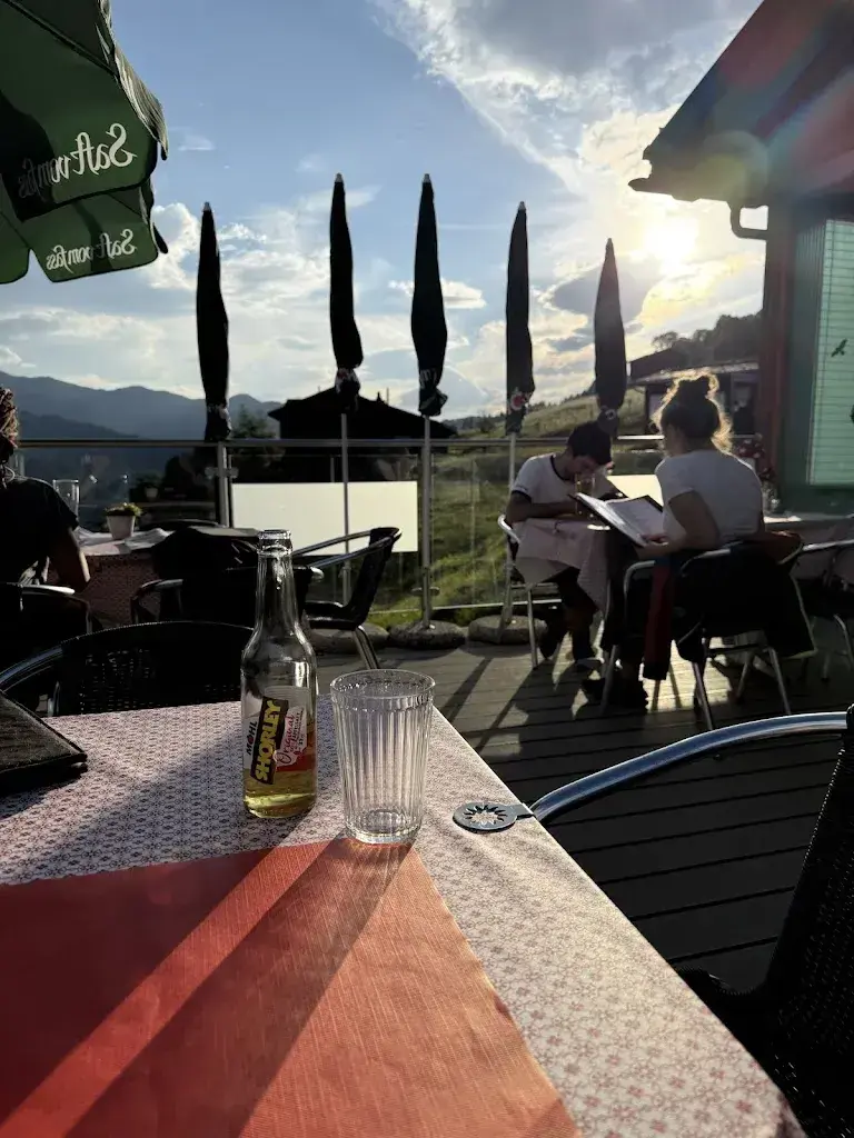 Nikolaus Neiber_Restaurant Gueggelstein_Pany_avis