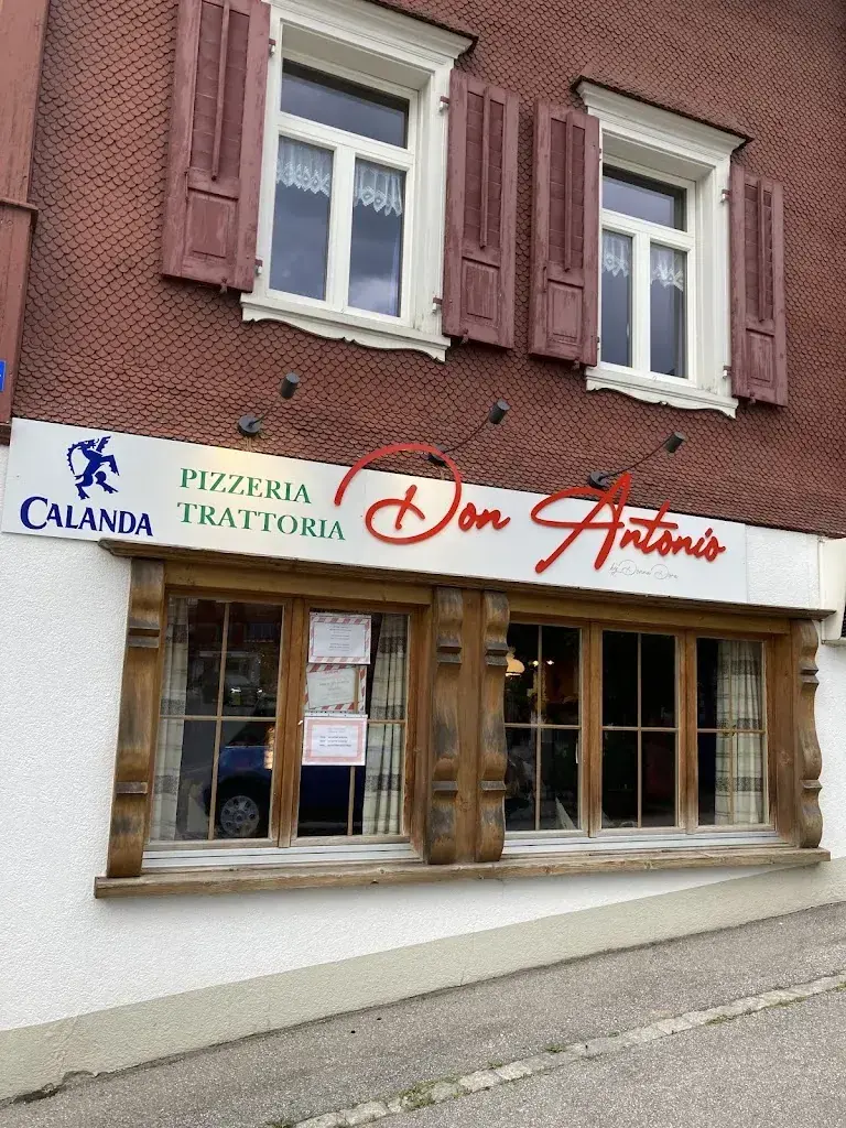 Max Hall_Don Antonio_Luzein_recensione