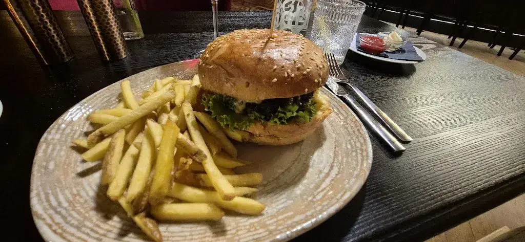 Menu_BÄR'S Café Bistro Lounge_Klosters-Serneus_immagine_8