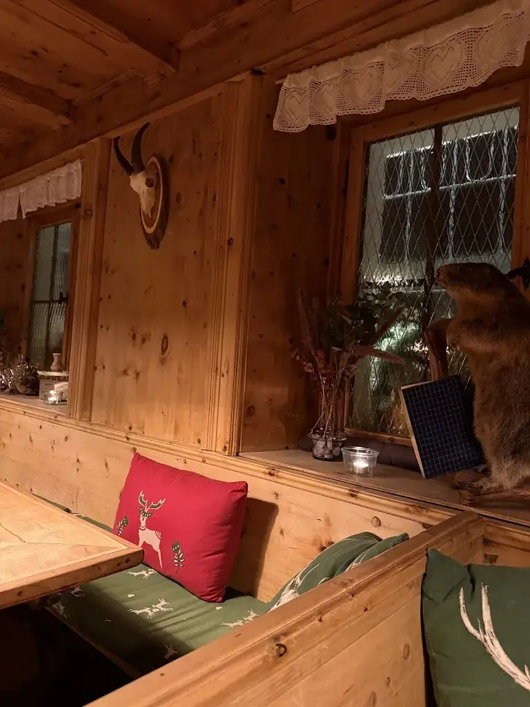 Fionn McGowan_Sonne Restaurant & Fondue Stübli_Klosters-Serneus_review