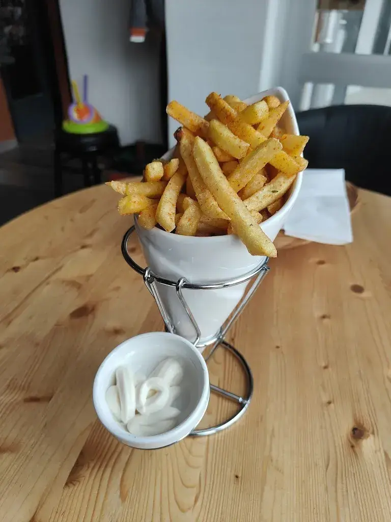 Bistro Bar Tanksteu restaurant à Leuzigen