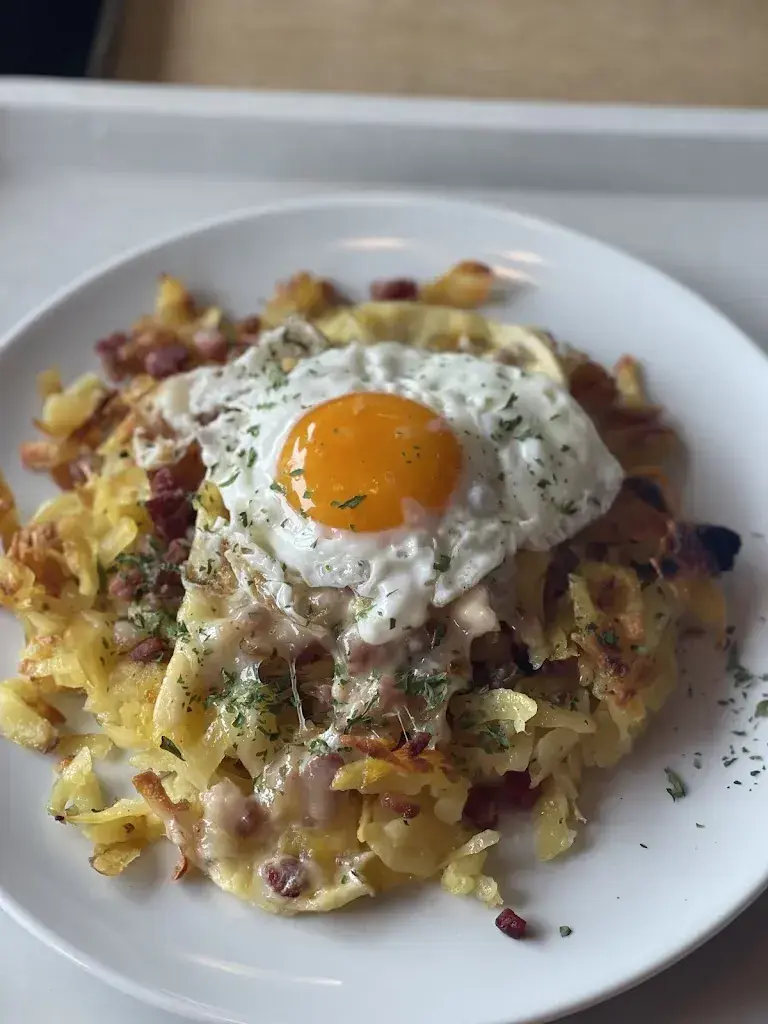 Derek Beckman_Madrisa-Alp_Klosters Dorf_review