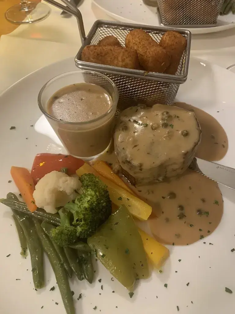 Bettina Winter_Restaurant Bahnhöfli_Chur_review