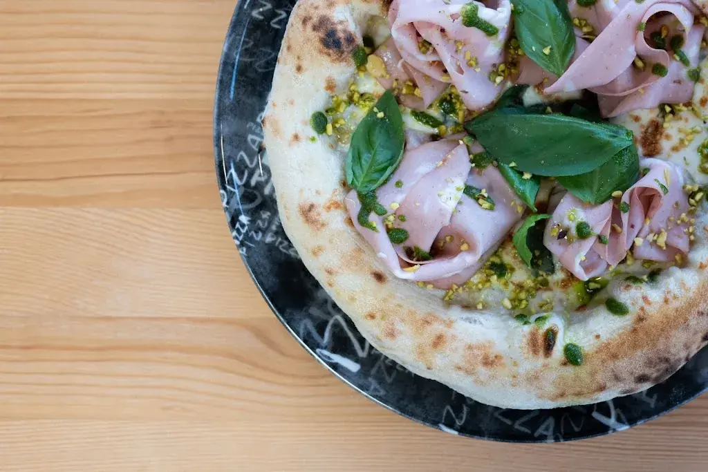 MONTI's PIZZA HÜSLI_Thunstetten_slider_image_3