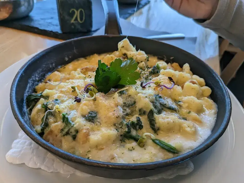 Nicolò Mazzucato_360° Panoramarestaurant Weisshorngipfel_Arosa_review