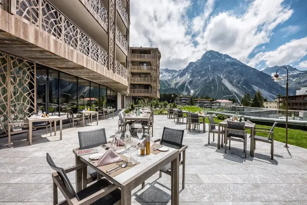 TWIST Restaurant & Terrasse restaurant in Arosa