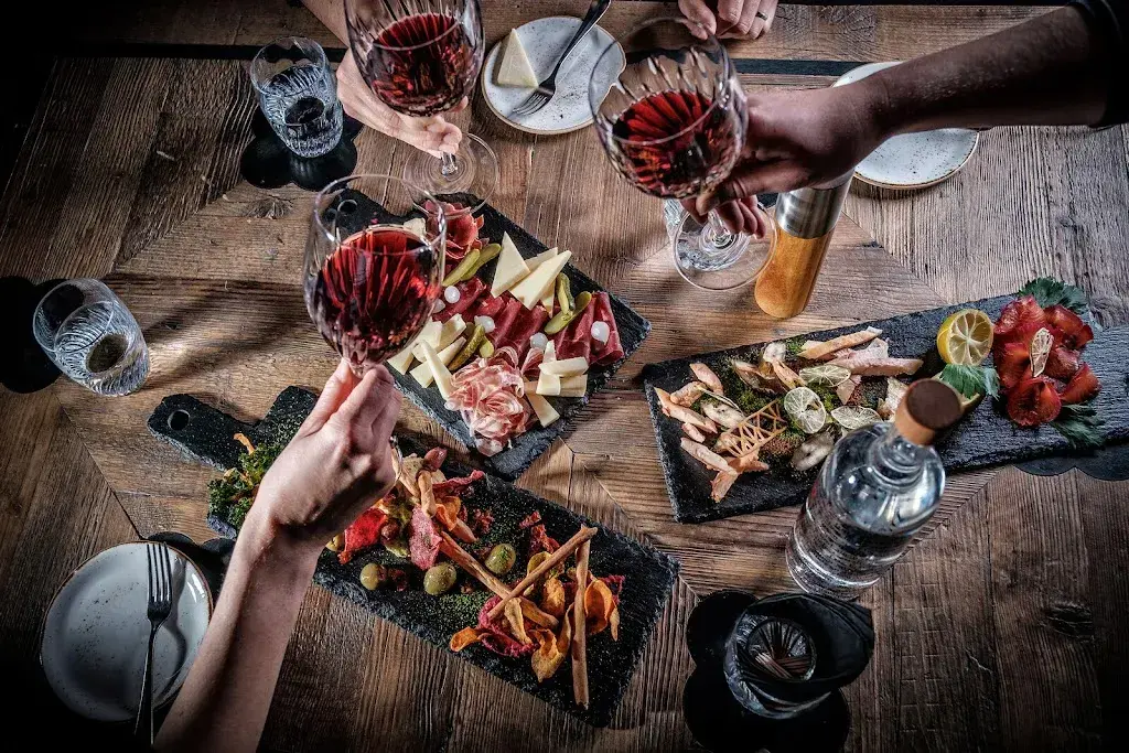 TWIST Restaurant & Terrasse_Arosa_slider_image_2