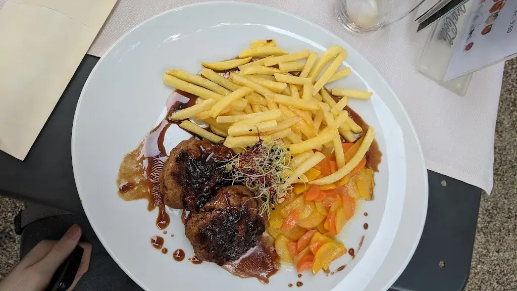 Etienne F_Hotel St. Petersinsel_Erlach_Bewertung