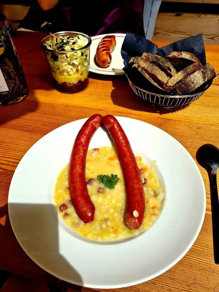 Patrik Achermann_Bergrestaurant Alpenrose Medergen_Langwies_review