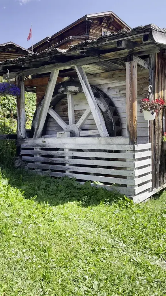 Hervé Tréguer_Berggasthaus-Strassberg_Langwies_review