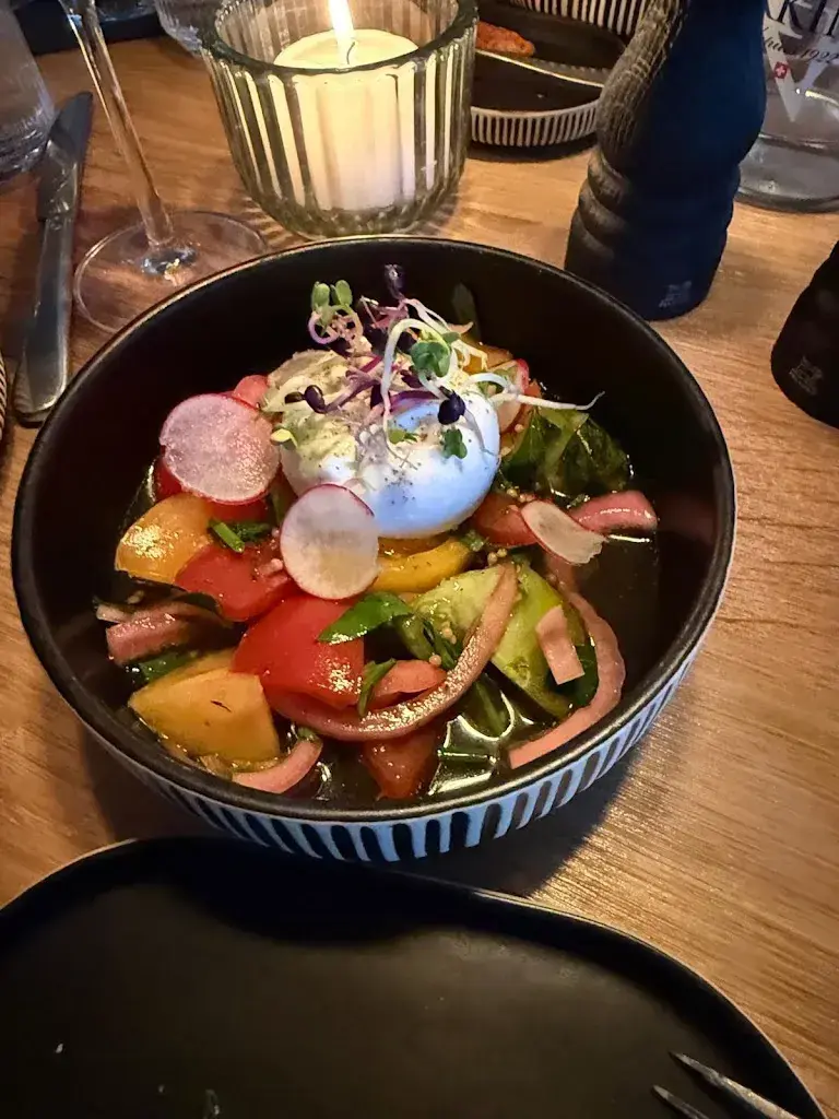 Misha Falkovich_Esszimmer Arosa_Arosa_review