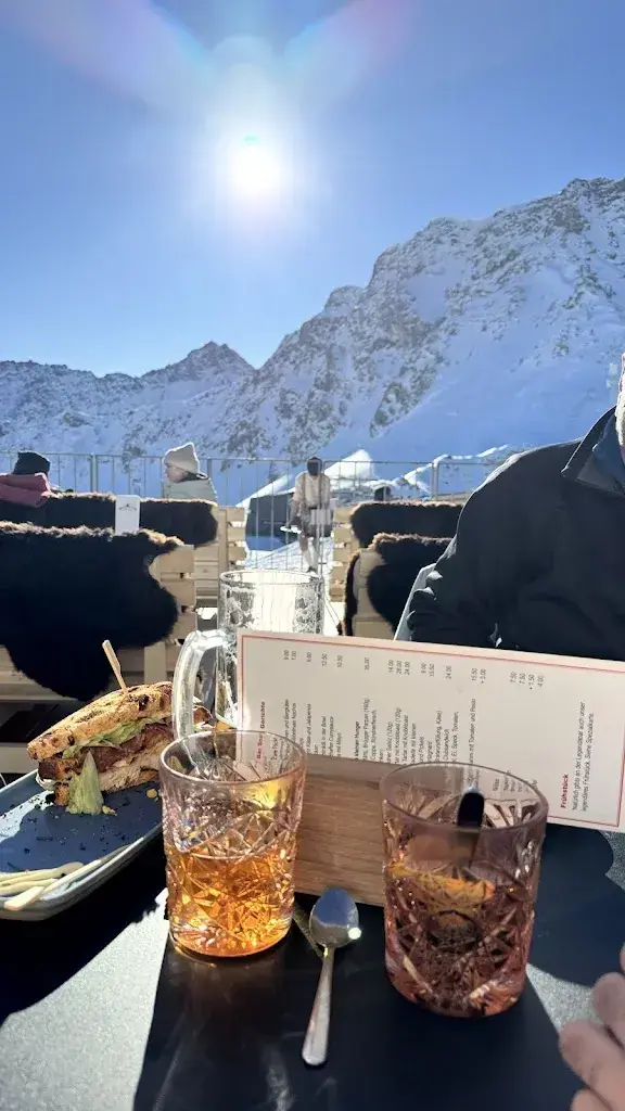 Dominika Wojtal_Hörnlihütte Arosa_Arosa_Bewertung