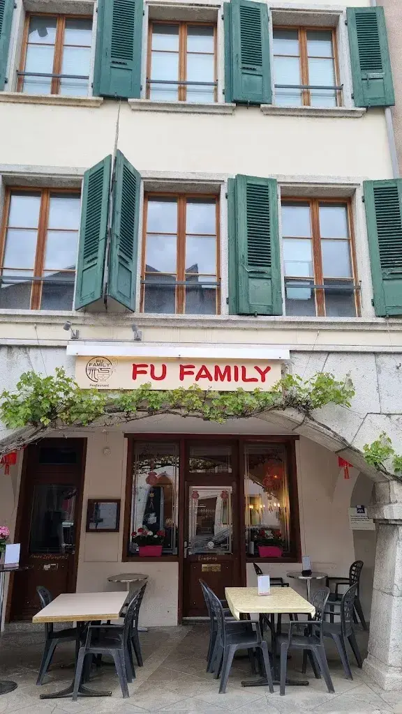 Zhuoyan Jin_Fu Family China Restaurant_Büren an der Aare_avis