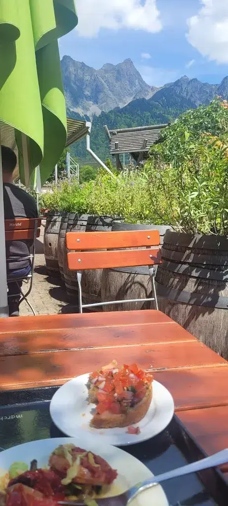 Stuart Thrush_Marché Heidiland_Maienfeld_review