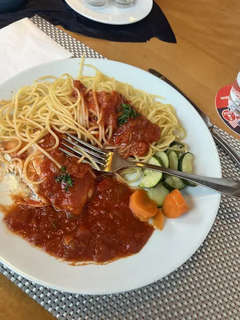 Lindsay Pinel_Hotel Restaurant Alpenrose_Maienfeld_review