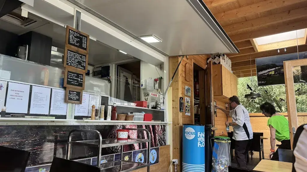 henkeibrixton_Randulinas Imbiss_Maienfeld_recensione